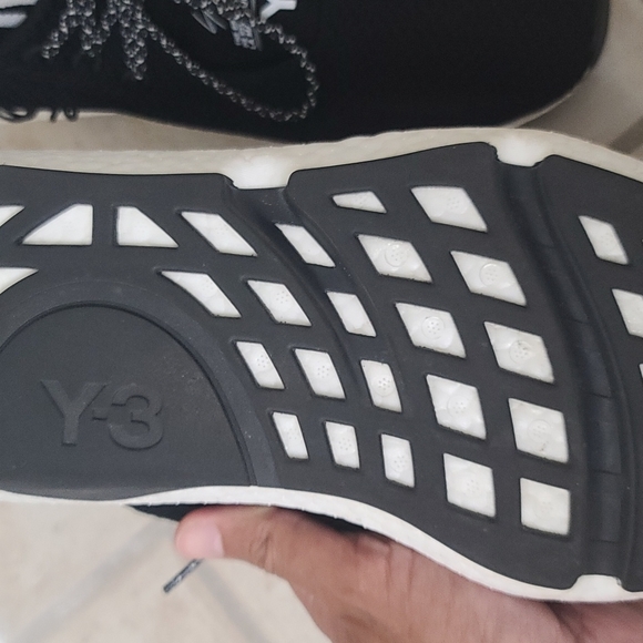 Y-3 shoes - Picture 3 of 5